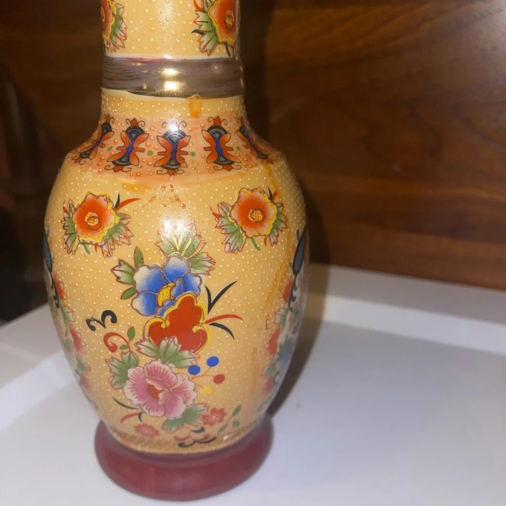 Fluted Satsuma Vase Birds Japanese Textured Gold Hand painted Stunning